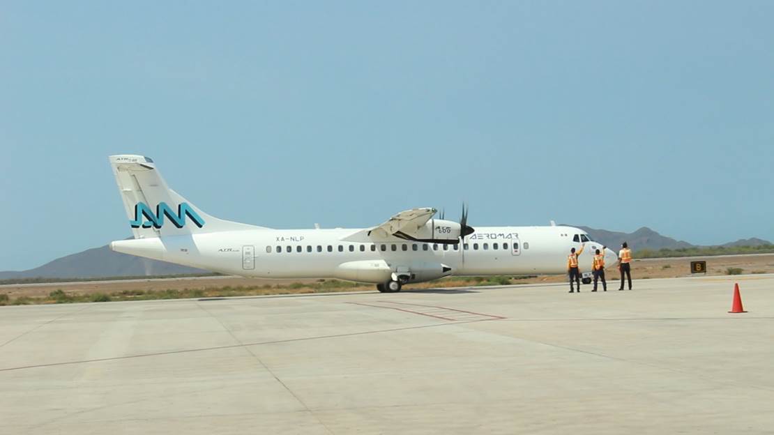 Resultado de imagen para atr 72 aeromar